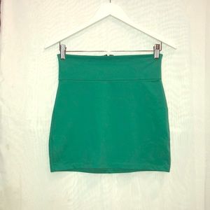 Bebe skirt